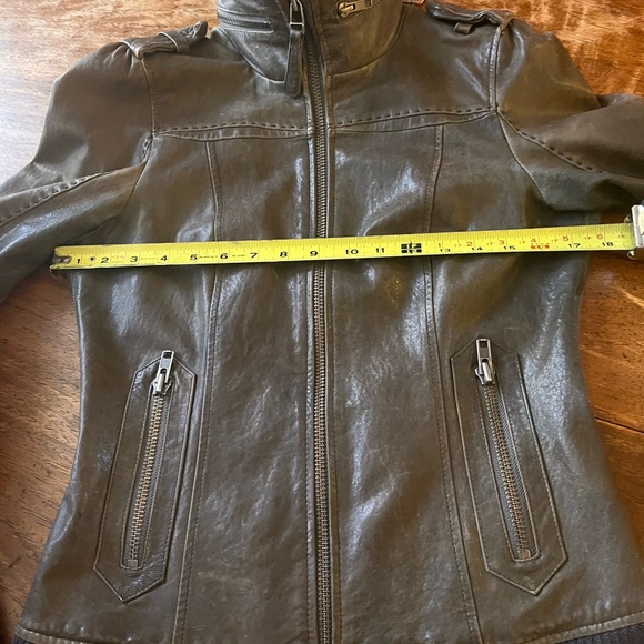 Exquisite Mackage women’s leather jacket size small $250 - Picture 8 of 14